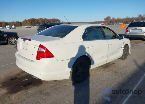 2011 Ford Fusion Se z USA, uszkodzony, nr VIN 3FAHP0HA4BR243623